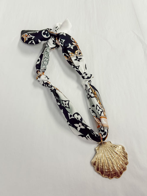Scarf Necklace - Black Shell